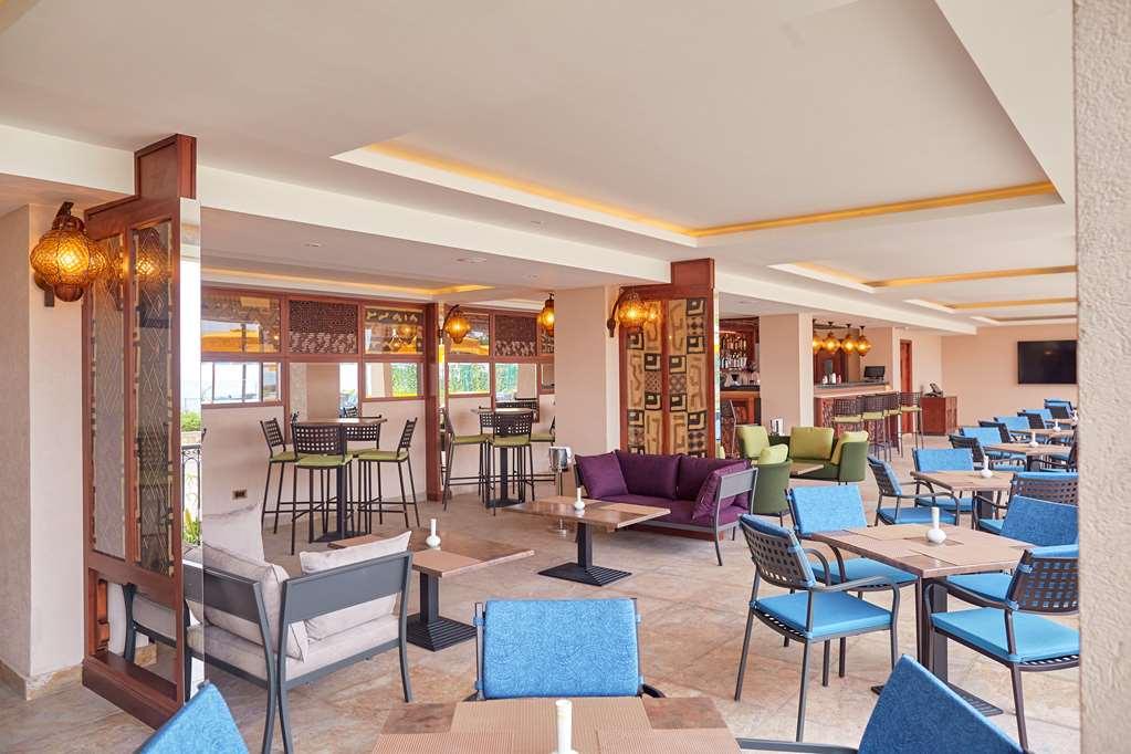 Goma Serena Hotel レストラン 写真